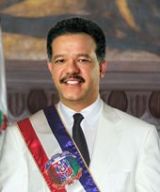 Dr. Leonel Fernandez